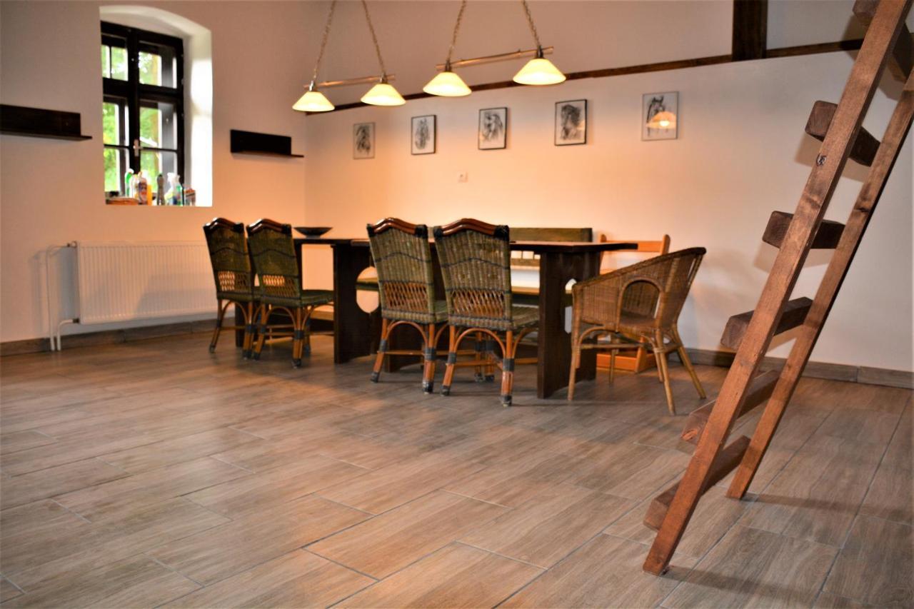 Ferienwohnung Na Konske Farme Malecov Exterior foto