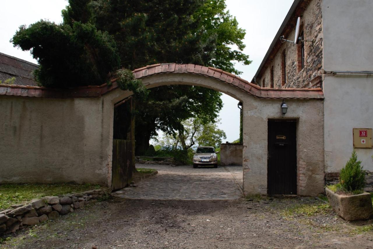 Ferienwohnung Na Konske Farme Malecov Exterior foto